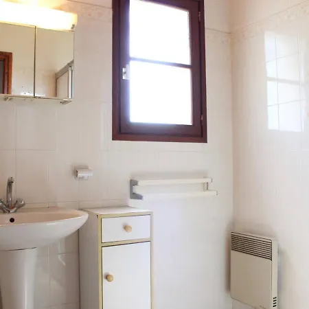 Hébergement de vacances Maison Saint-pierre-d'oléron, 4 Pièces, 8 Personnes - Fr-1-246a-18 *